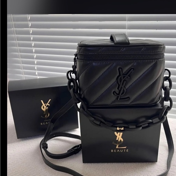 Yves Saint Laurent Handbags - Yves Saint Laurent Black Quilted VIP - GWP Beaute Cosmetic Case. Limited edition